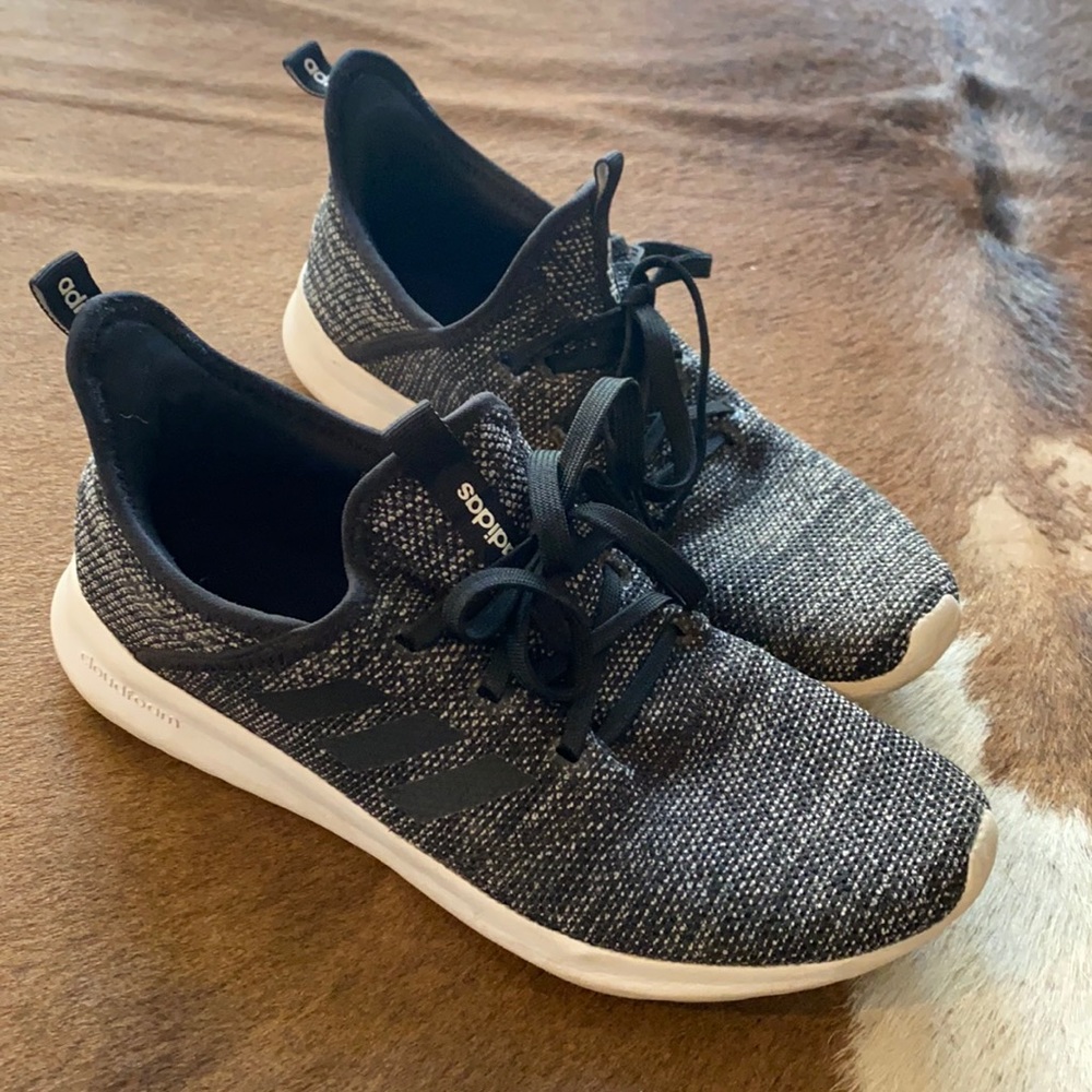 Athletic shoes